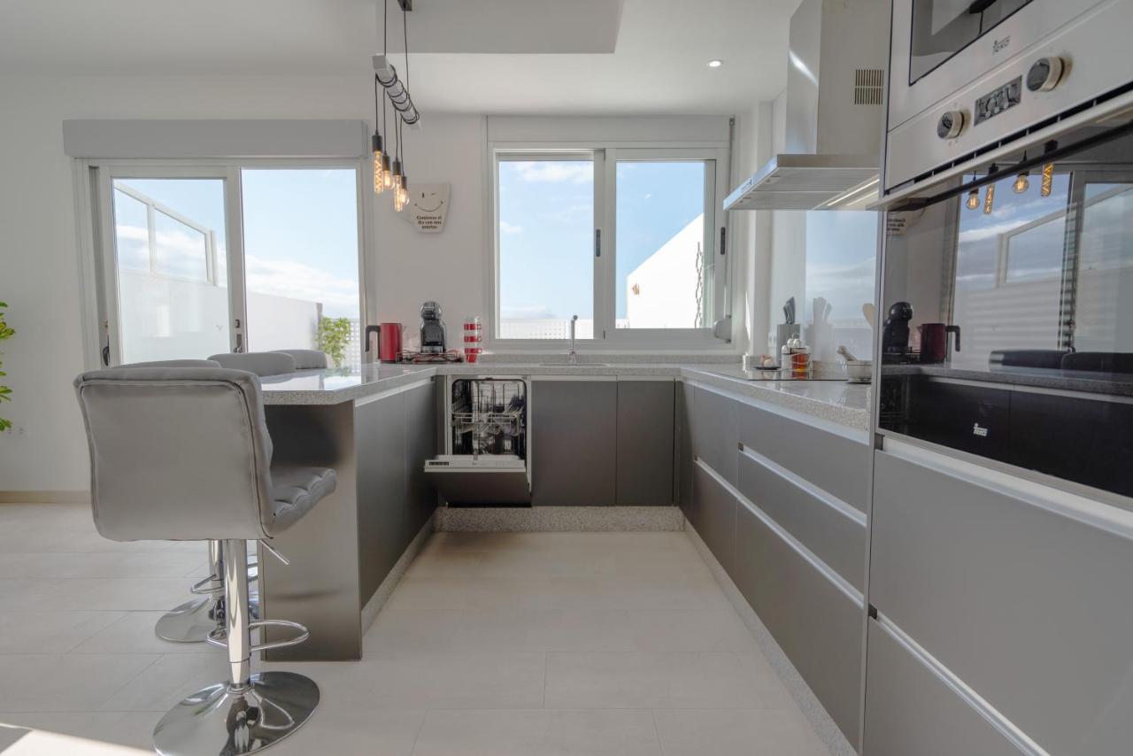 Luxurious Apartment With Large Terrace And Sea Views Tabaiba Exteriér fotografie